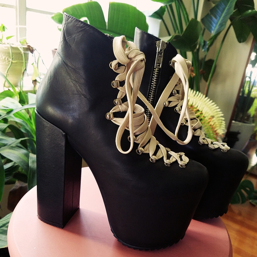 UNIF Hellbound platform size 7